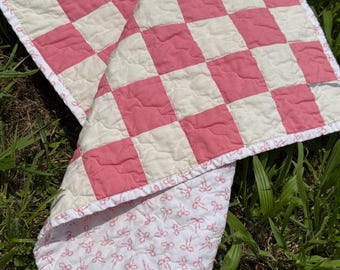 Edredón para cuna de bebé con cuadros rosas y blancos - Lazos hechos a mano de niña a cuadros, estilo moderno y coqueto