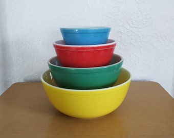 Pyrex Frankenset primary colors mixing bowl set with 3 unnumbered bowls and one numbered 404 ~ GallivantsVintage