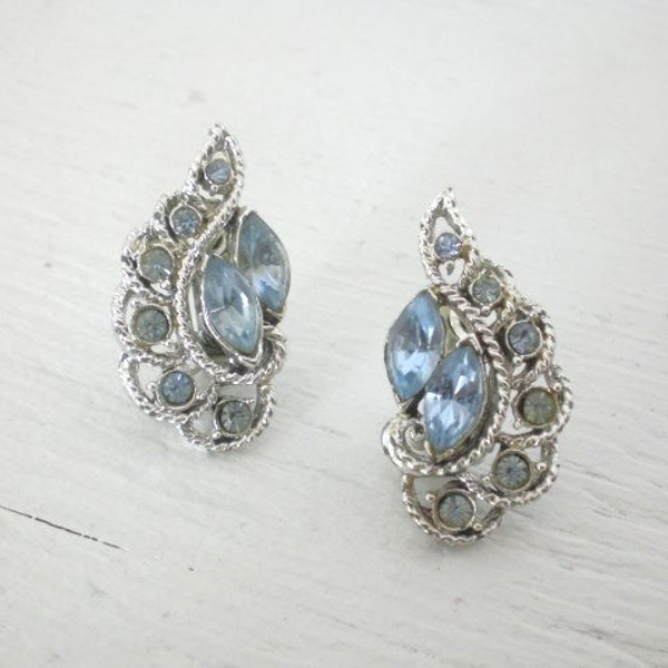 Ice Blue Rhinestone Earrings Silver Tone Clip-On Mid Century Vintage