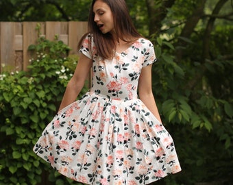 Floral House Dress, 1950&#39;s Dress, Sale, VLV Dress, Pinup Dress, Vintage Style Dress, Flare Lounge Dress, Cocktail Dress, Petite Pocket Dress