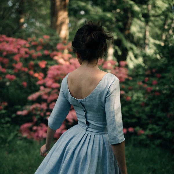 Vestido de novia sencillo de lino azul claro - Vestido de novia alternativo - Vestidos de invitada de boda retro de longitud de té de primavera/verano de la Sra. Pomeranz