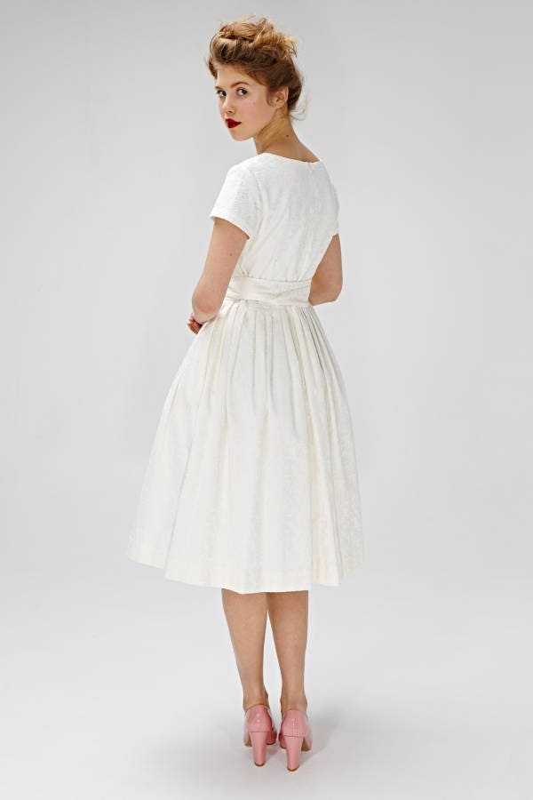 Modest Wedding Dress-vintage Style Wedding Dress-white Dress-short