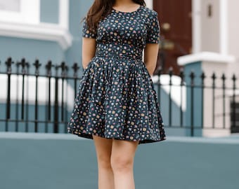 SHEIN Privé Abo con stampa floreale, collo alla coreana, bottoni