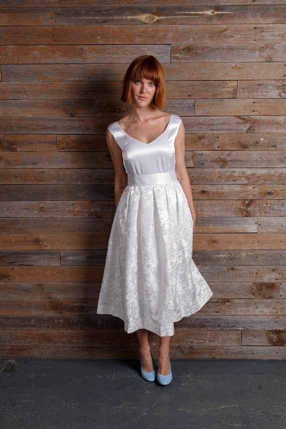 Simple Wedding Dress, Silk Wedding Dress, Elegant Dress, Alternative  Wedding Dress, Formal Dress, Bridal Extravagant Dress, Flare Dress