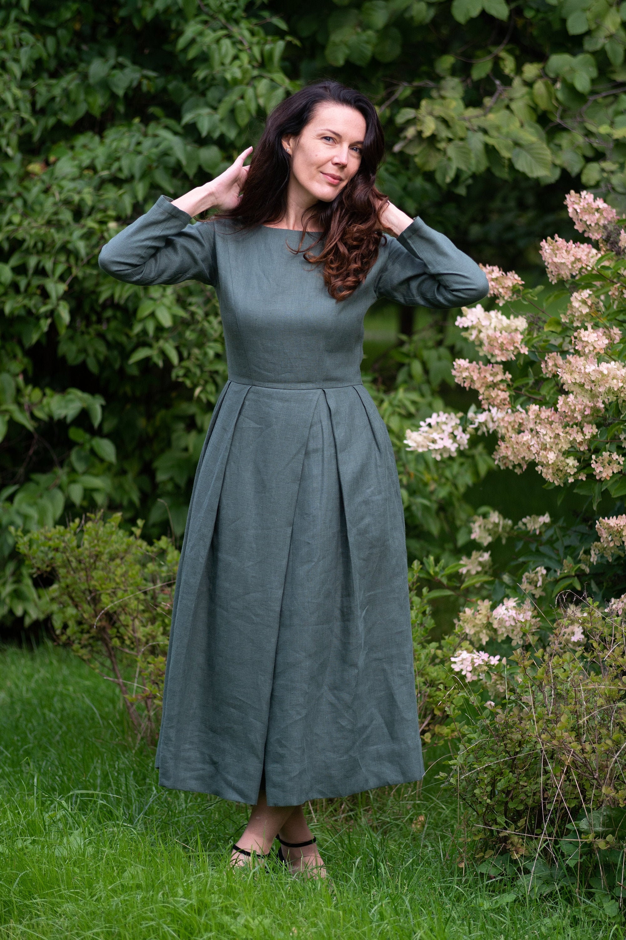 linen pleated dress Linen sleeveless pleated maxi dress