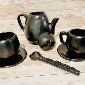 Black Oaxacan Mexican Clay Coffee Tea Pot with 2 Mugs, Plates & Sugar Spoon 1  Tetera de Barro Negro Con 2 Tazas Plato y Cuchara Azucarera