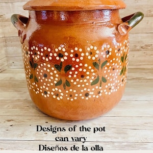Olla de Barro Decorada con Tapa Clay Pot with lid Fits Up 128 Fluid Ounces Terracota Pot