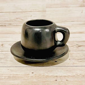 1x Black Oaxaca Mexican Clay Capuccino Expresso Coffee Tea Mug with Plate 1 Taza de Barro Negro Artesanal Mexicano con Plato Barro de Oaxaca