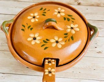 Mexican Casserole with Lid and Spoon Cazuela de Barro con Tapa y Cuchara