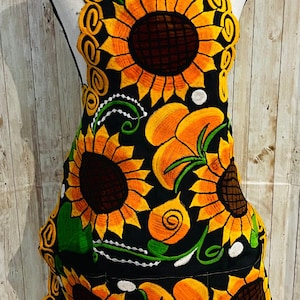Mexican Embroidered Handmade Kitchen Apron Mandil Delantal Bordado Mexicano de Flores