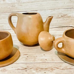 Brown Oaxacan Mexican Clay Coffee Tea Pot Set with 2 Cups & Plates Tetera Artesanal de Barro Cafe de Oaxaca Artesanal con 2 Tazas y 2 Platos