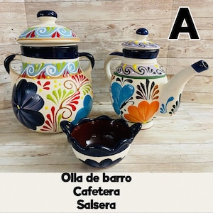 Olla de Barro Frijolera con Tapa Lechera de Barro Y Salsero Soup Terracota Pot Salsa Bowl and Cofee Milk Jug