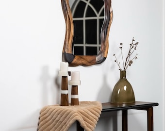 Espejo de pared ondulado artesanal de resina y madera: Decoración moderna y lujosa para la sala de estar