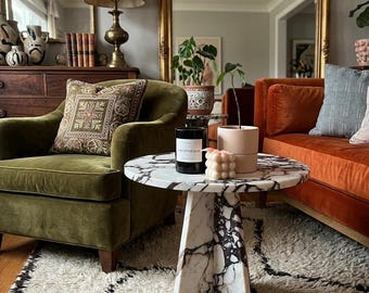 Luxurious Calacatta Viola Marble Round Side Table – Handcrafted Accent Table for Modern & Classic Interiors