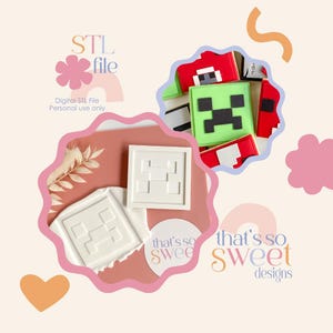 Könnte beinhalten: Ein Bild mit Minecraft-Cookies und 3D-gedruckten Objekten. Die Kekse haben pixelige Designs in Rot, Grün und Schwarz. Die 3D-gedruckten Objekte sind weiß. Der Text "STL file" und "that's so sweet designs" ist enthalten.