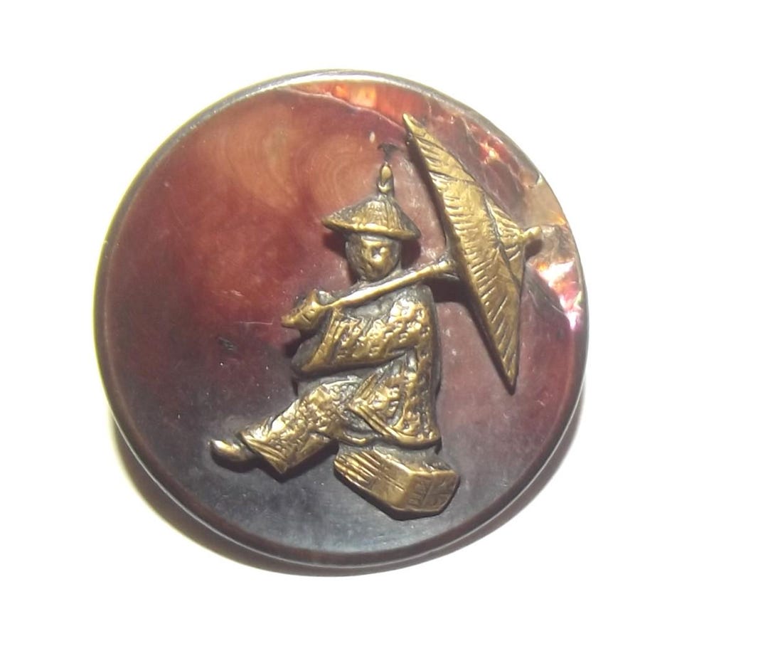 Photo Button Asian Antique Iridescent Pearl Button With Asian Figure Escutcheon 7/8