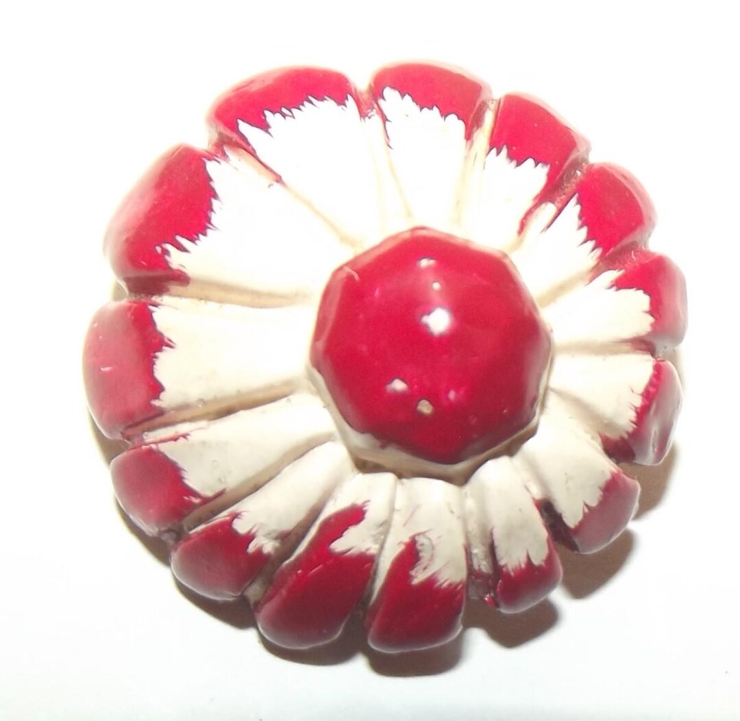 Vintage Plaster Button, 1940's Vintage Plaster Button Red & White ...