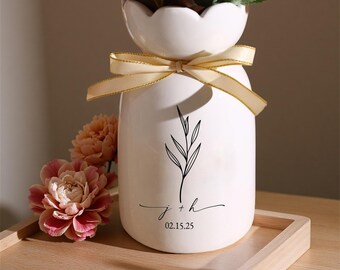 Custom Engagement Gifts:Wedding Ceramic Flower Vase,Engaged Flower Vase,Wedding Gifts,Gift for Newlyweds,Bridal Shower Gift,Anniversary Gift