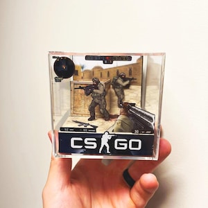 Cubo Diorama per Videogioco CS:GO de_dust2 - Fatto a Mano! Scatola delle Ombre in Carta / Regalo per Nerd / Videogiochi, Collezionabile, Nostalgia, Retro