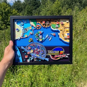 Sonic Adventure 2 Overworld-kaartvideogame 14 x 11 inch Shadow Box - handgemaakt! Schaduwdoos Papercraft | Voor nerds | Gaming, verzamelobject, nostalgie