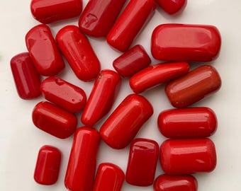 Piedras preciosas de coral rojo pulidas: cristales curativos pulidos para joyería