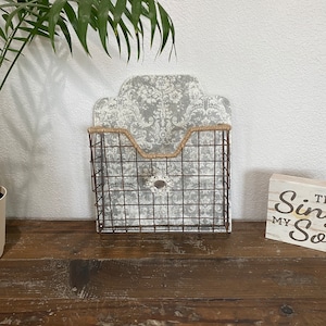 Shabby Chic Wall Mounted Wood and Metal Mail Organizer