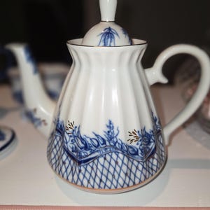 Russian"Lomonosov Imperial :Vintage Russian Tea Pot with gold accents.