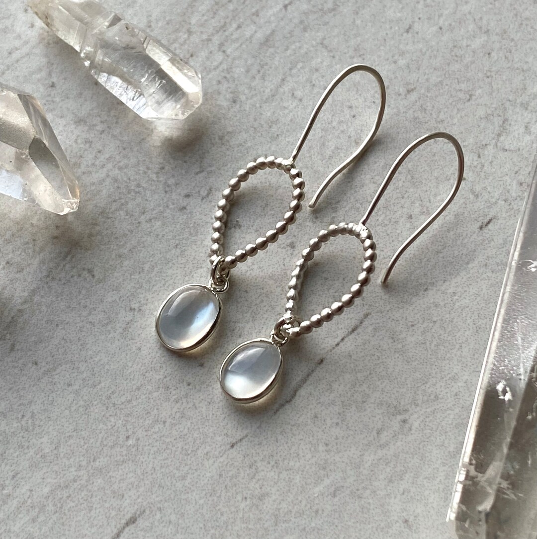 Orecchini Pendenti A Forma Rotonda Opale Bianco Da 8 Mm - Foto 7