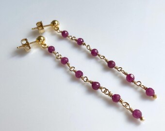 ロングルビースタッドポストイヤリング：7月の誕生石