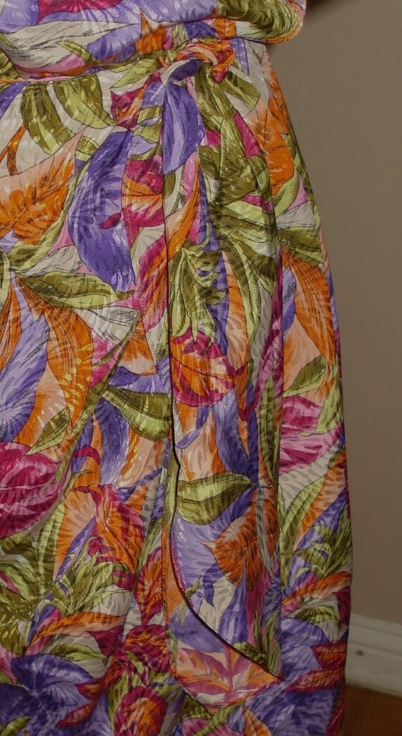 Vintage Tropical Print with a Sash - image 2