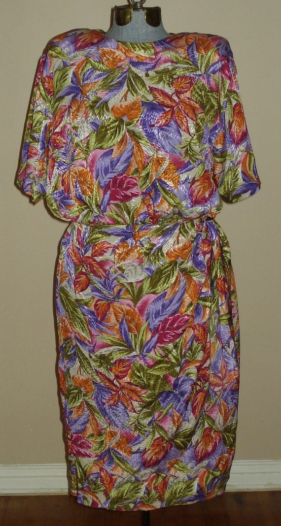 Vintage Tropical Print with a Sash - image 1