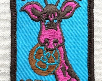 Vintage 1976 Girl Scout Cookie Time Patch – Pink Giraffe with Trefoil Cookie – Rectangle Embroidered Badge