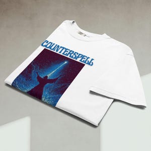 Camiseta de mago lanzador de conjuros - Camiseta de magia arcana - Camiseta gráfica de contrahechizo - Camiseta de fantasía mística TCG - Regalo de jugador de magia azul - Ropa TDOD MTG