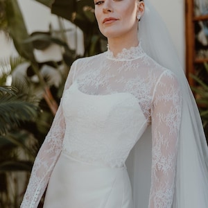 Wedding Dress Topper with Turtle Neckline and Long Sleeves Lace Wedding Bolero Bridal Тоp with Mock Neck High