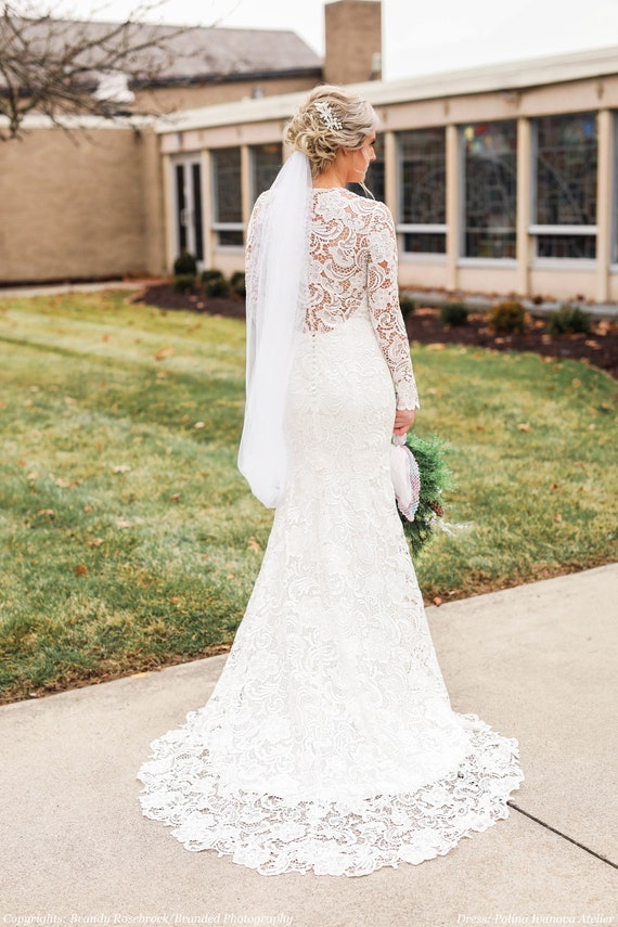 Fitted lace long clearance sleeve wedding dress
