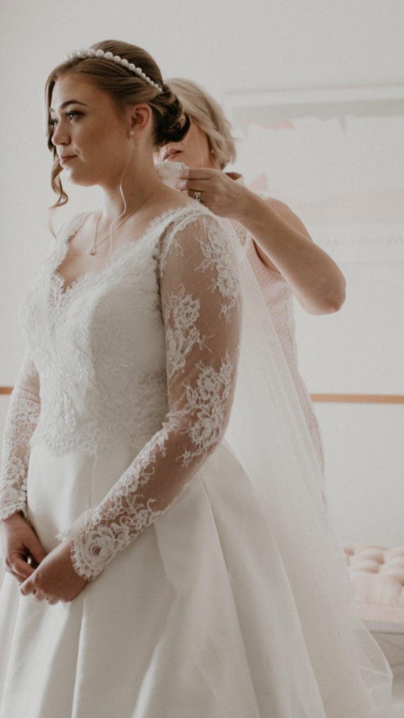 Wedding Dress Topper, Lace Wedding Bolero, Bridal Bolero, Wedding Bolero with Long Sleeves, Lace Topper, Bridal Top, Bridal Separates