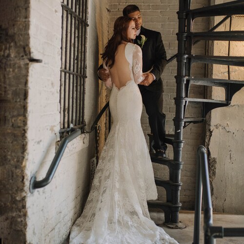 Lace Wedding Dress, Open Back Wedding Dress, Low Back Wedding Dress, Wedding  Dress With Long Sleeves, Sleeved Wedding Dress - Etsy