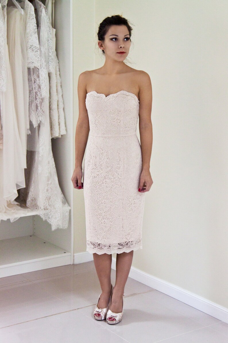 peach lace styles