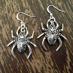 Spider Earrings - Spider Jewelry - Halloween Jewellery - Silver Jewelry - Goth - Fashion - Steampunk
