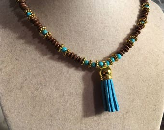 Turkoois & Bruine ketting - Houten sieraden - Gouden sieraden - Blauwe lederen kwasthanger - 18 inch - Karabijnsluiting - Cadeau - cdjali
