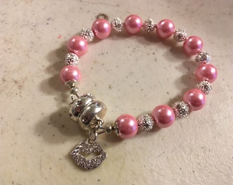 Pink Pearl Bracelet - Pearl Jewelry - Silver Jewelry -Lips Charm Jewellery - Handmade - Fashion