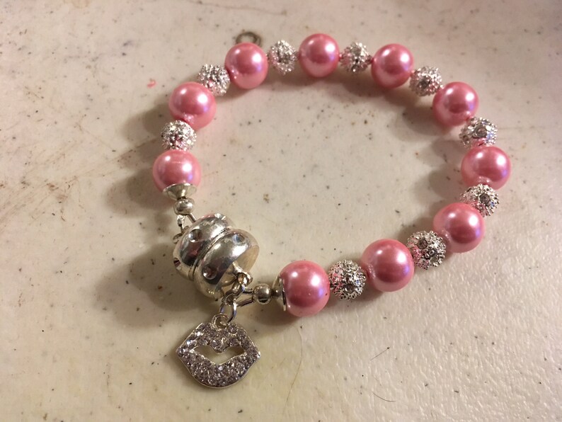 Pink Pearl Bracelet Pearl Jewelry Silver Jewelry Lips Charm Jewellery Handmade Fashion image 1