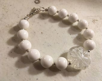 White Bracelet - Silver Jewelry - Beaded Jewellery - Fashion - Trendy - Focal Bead