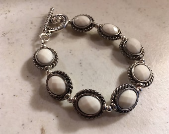 White Bracelet - Silver Jewelry - Beaded Jewellery - Fashion - Trendy - Southwestern