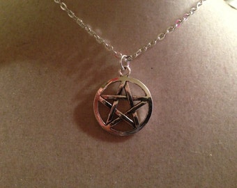 Pentagram Necklace - Pentagram Jewelry - Wican - Pagan - Goth - Silver Jewelry - Pendant Jewellery - Chain - Fashion - Star