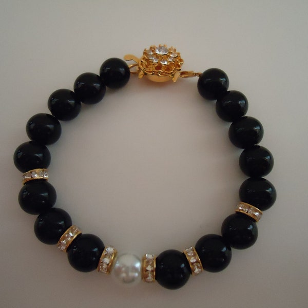 Black Onyx Gemstone Bracelet - White Pearl Jewelry - Crystal Jewellery - Gold Box Clasp - Wedding - Beaded - Gift - Luet - Handmade