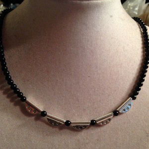 Black Necklace - Silver Jewelry - Fashion Jewellery - Modern - Beaded - Luet - Handmade - Gift