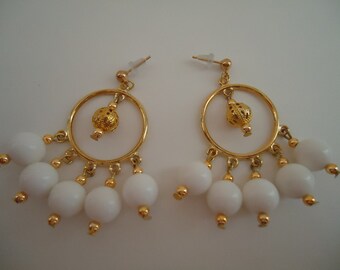 White Earrings - Gold Jewellery - Chunky Jewelry - Chandelier - Mod - Fashion - Wedding Earrings - Bride