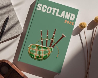 Plantilla de álbum de fotos de Escocia – Estilo Assouline para descargar y personalizar (portada del libro, infografía, itinerario, mapa de Escocia y fotos)