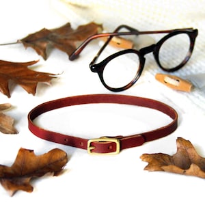 Mini Basic Buckle Choker -- Chestnut Leather Choker